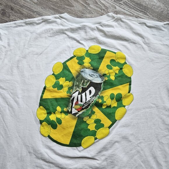 Vintage 7Up Graphic T-Shirt Crisp Clear Refreshing Taste White Size XL 90s Style - Picture 1 of 12